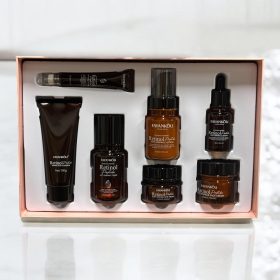   7 in 1 Prémium Retinol szépségápolási szett (Toner+Arclemosó+Szérum+Arckrém+Szemkörnyékápolók+Testápoló tej)