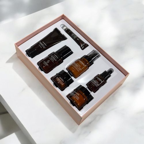 7 in 1 Prémium Retinol szépségápolási szett (Toner+Arclemosó+Szérum+Arckrém+Szemkörnyékápolók+Testápoló tej)