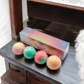   4 db golyó alakú fürdőbomba,díszdobozban,ajándék fürdőbombák nőknek 30g/db Ajándékdobozzal